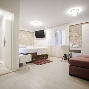 Lions Luxury Rooms